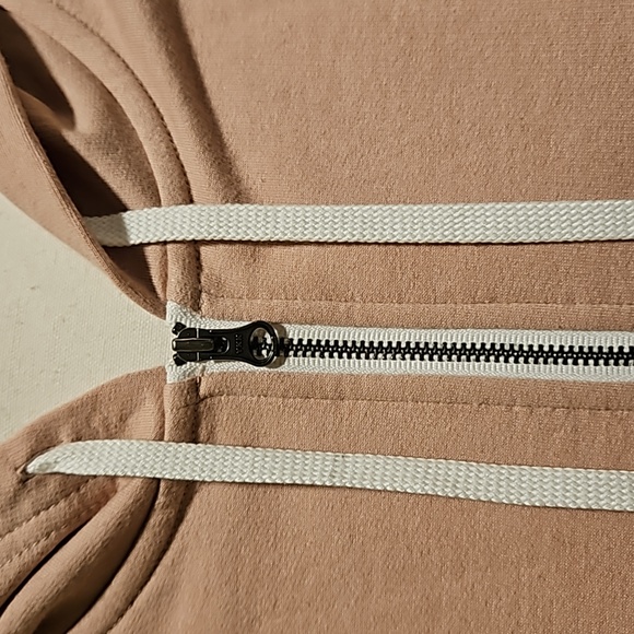 Eddie Bauer Mauve Colored Hoodie | Zip Up | Hood with Drawstring - Picture 5 of 9